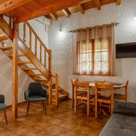 Апартаменты Sophia's Maisonette 1